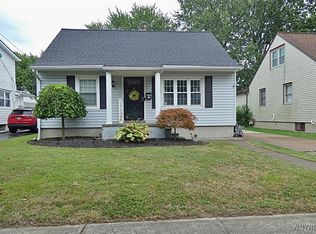 647 74th St, Niagara Falls, NY 14304