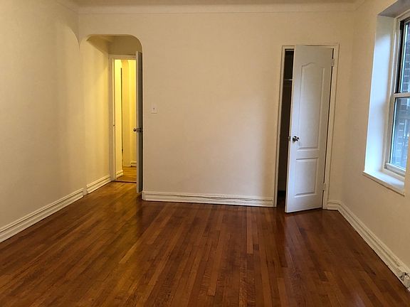5th image of 68-64 Yellowstone Blvd #32A