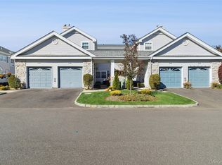 546 Highland Ct, Moriches, NY 11955