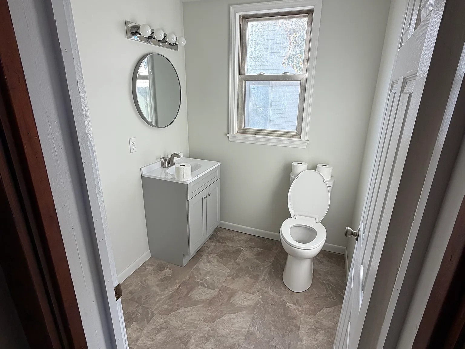 4 bed, 1.5 bath, 1710 sqft, $1,800 — Photo 3