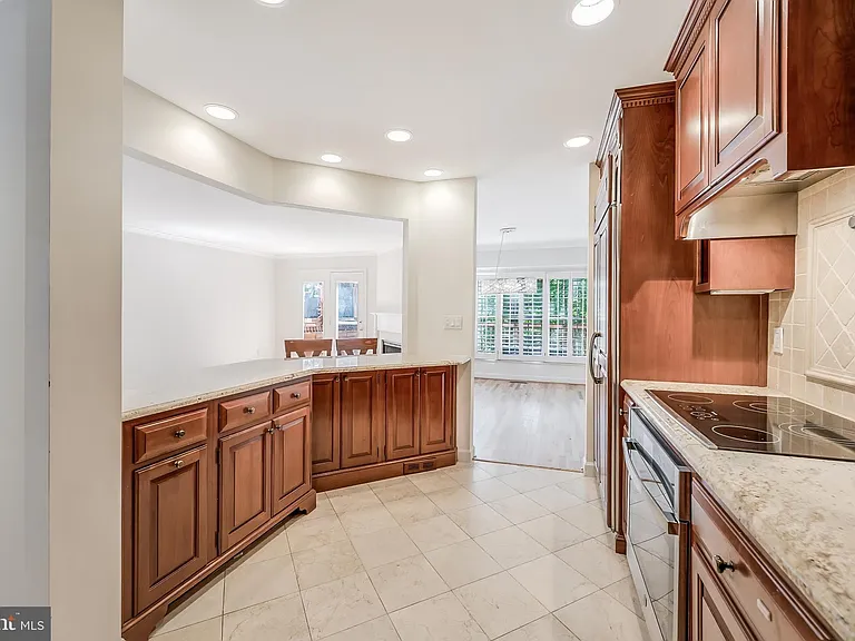 2029 Magarity Ct — Photo 9