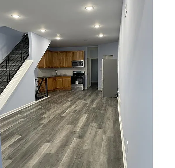 1350 S 52nd St — Photo 2