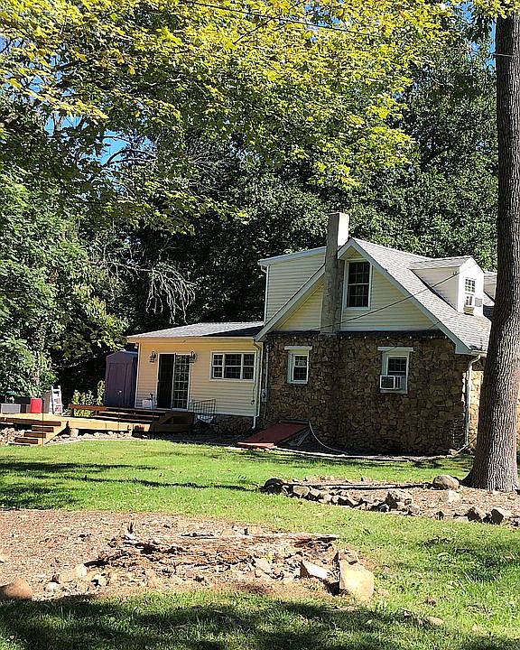 2nd image of 7 Majors Rd