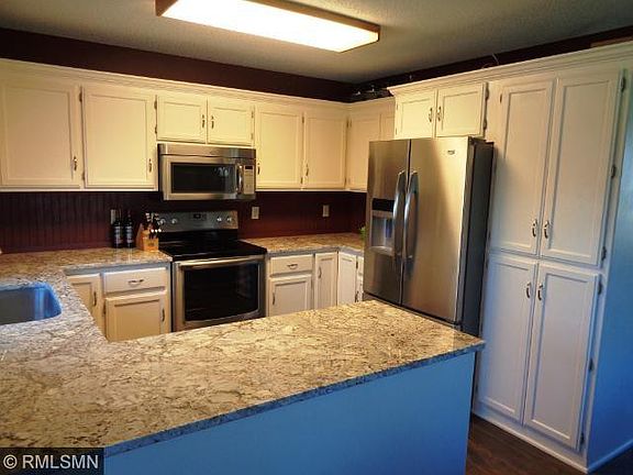 4th image of 719 Hillside Ave SW