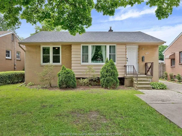 1159 Dot Ave, Windsor, ON N9C 3H9