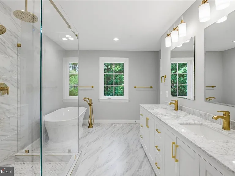 7825 Oldchester Rd — Photo 42