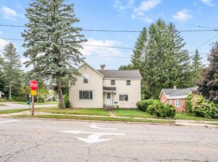 1024 Laurel St, Cadillac, MI 49601