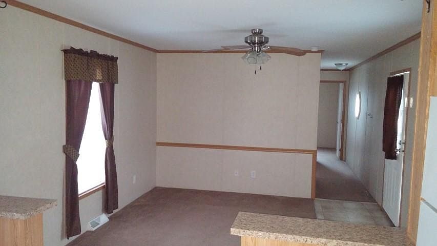 2nd image of 254 Abbott St