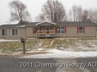 504 Dogwood Dr, Arthur, IL 61911