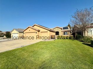 10702 Montemar Dr, Bakersfield, CA 93311