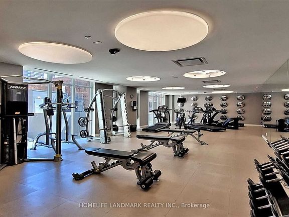 4th image of 75 Saint Nicholas St #608