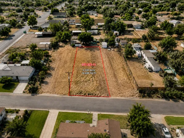 6657 De Woody Ave, Laton, CA 93242