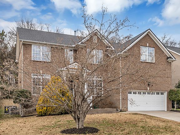 4th image of 721 Cowan Dr