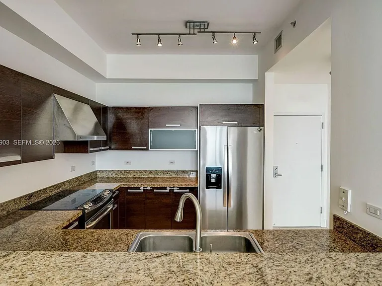 2525 SW 3rd Ave #1009 — Photo 3