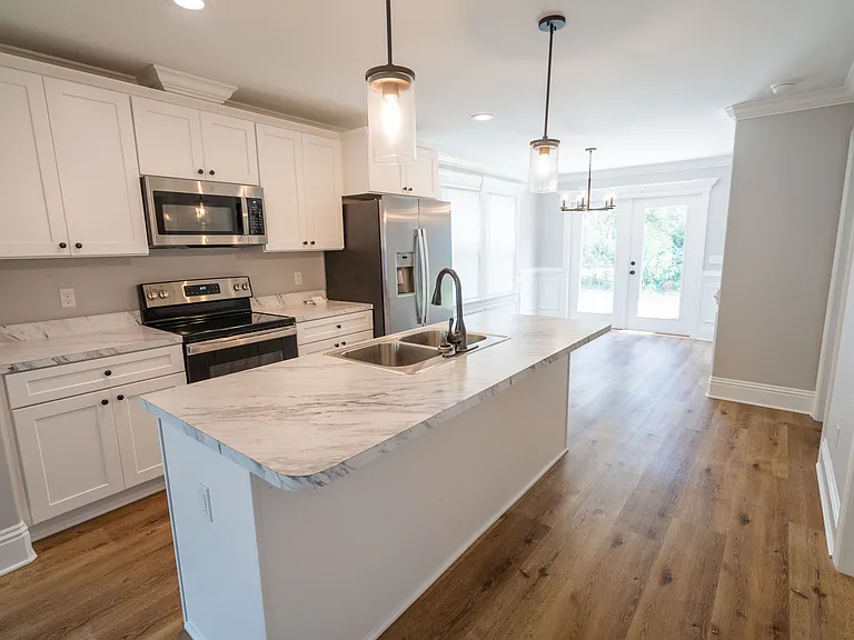 1607 Dr Martin Luther King Jr Memorial Rd — Photo 4
