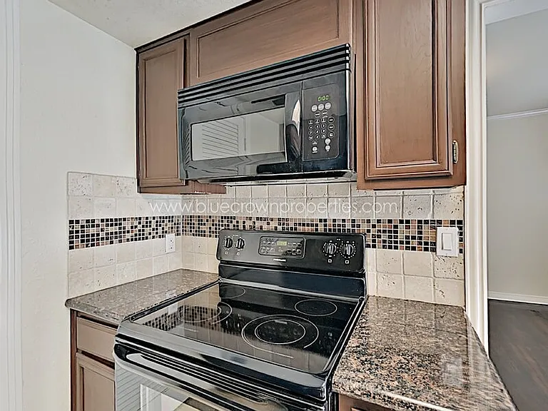 6491 Bordeaux Ave — Photo 8