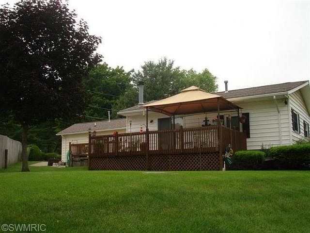 1st image of 54613 Park Ln