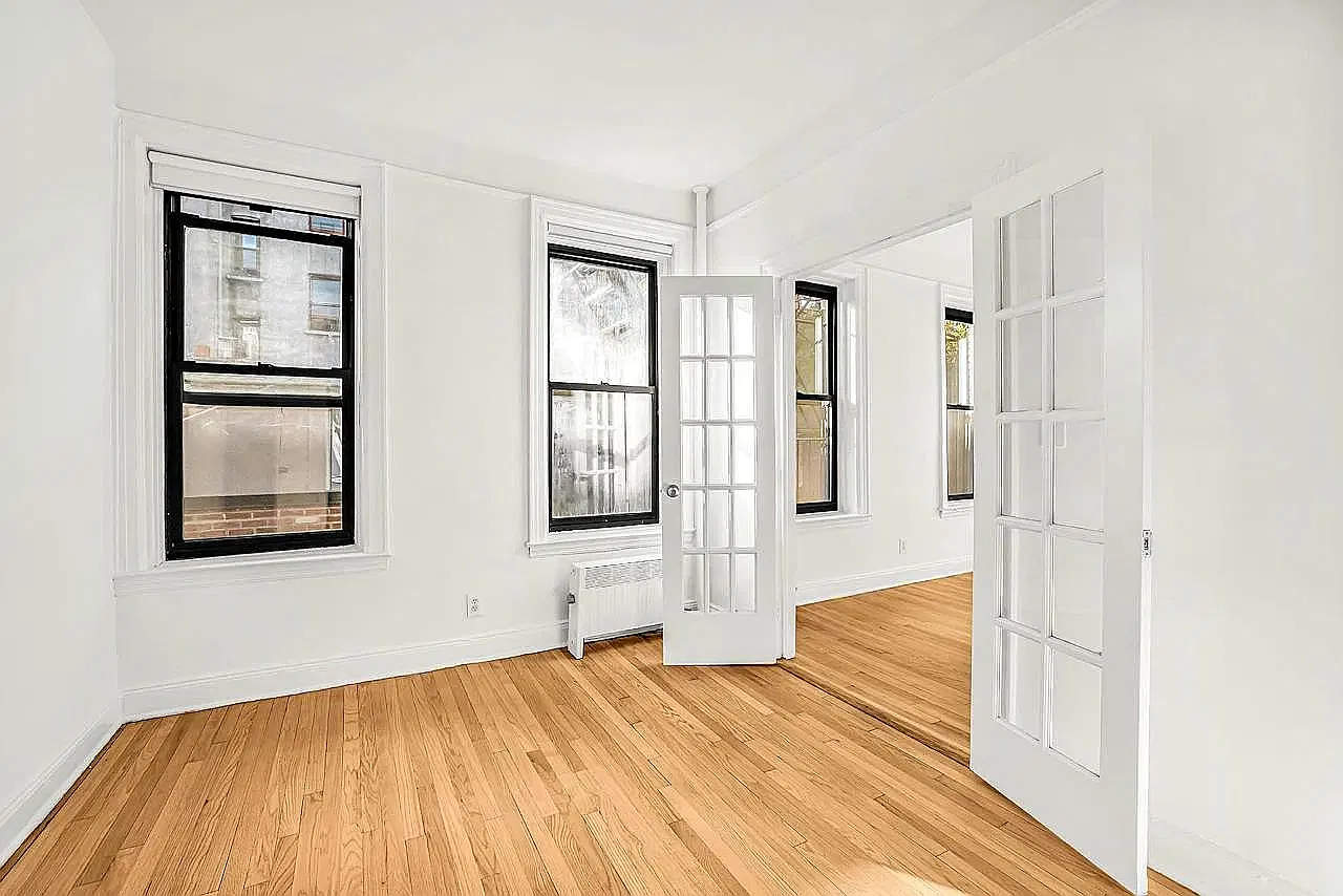 238 West 4th Street — Photo 4