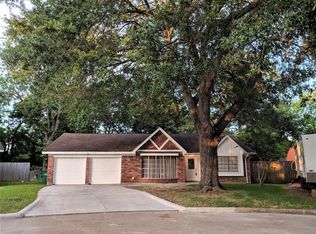 907 Michael Dr, Alvin, TX 77511