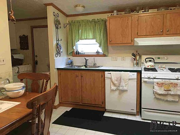 5th image of 311 Westfield Dr
