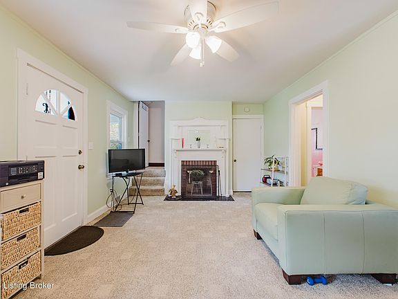 5th image of 541 University Ave