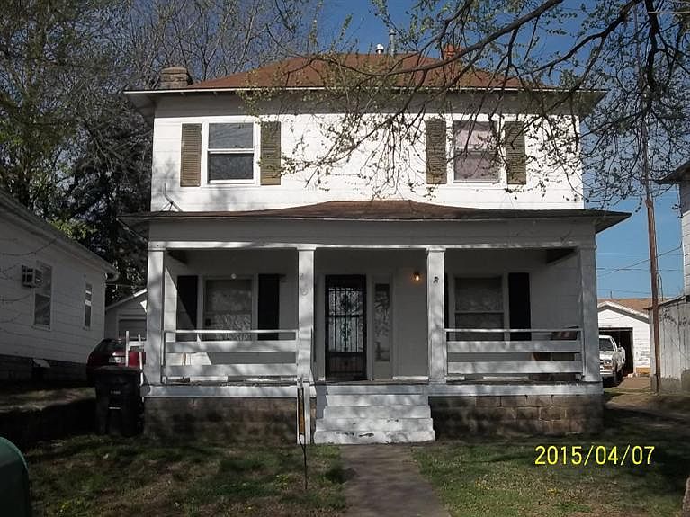 1st image of 211 S D St