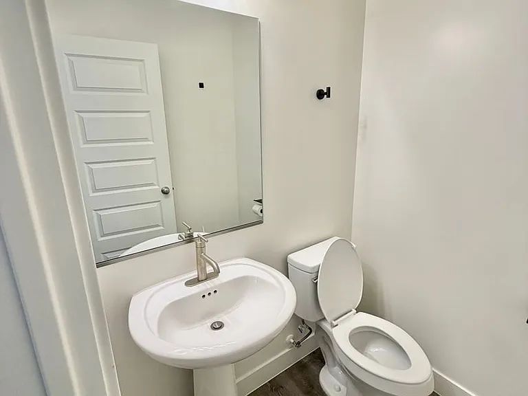 2375 E Luciano Ln — Photo 5
