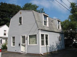 33 Mohawk Ave, Warwick, RI 02889