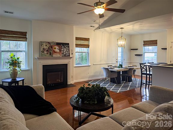 3rd image of 2206 Winding River Dr