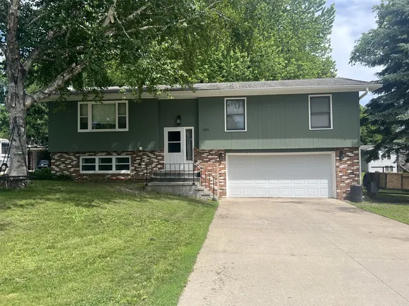 1301 9th St SE, Willmar, MN 56201