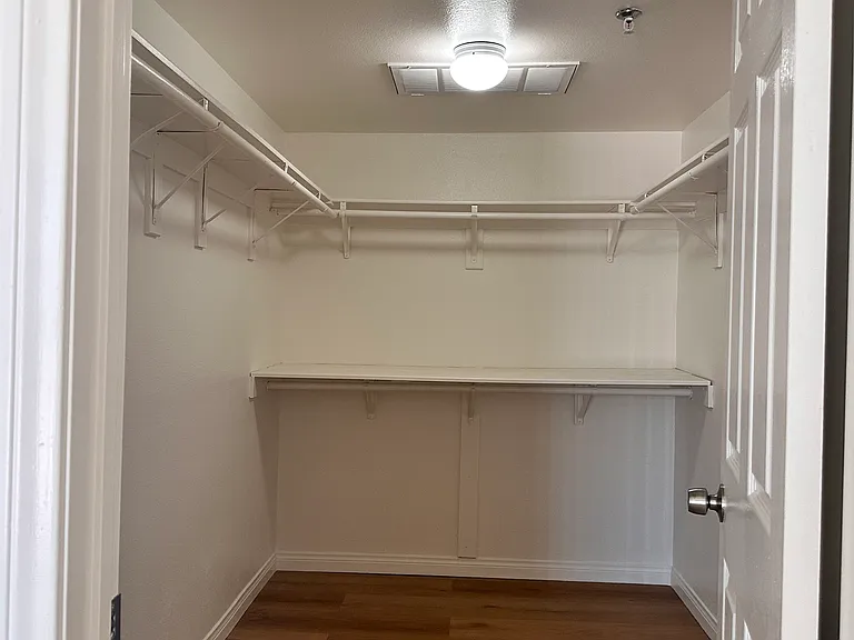 108 W Maple St #23 — Photo 30