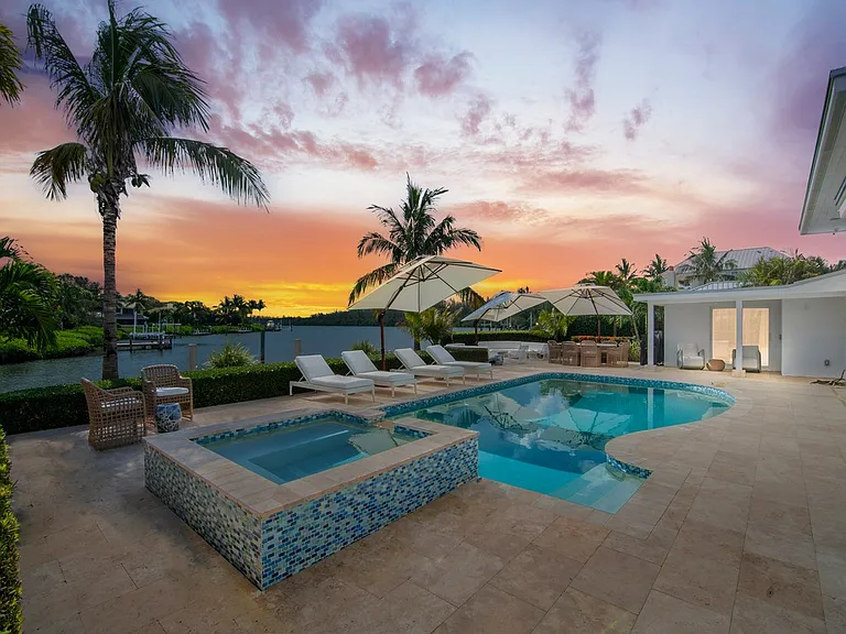 4601 Sunset Dr — Photo 58