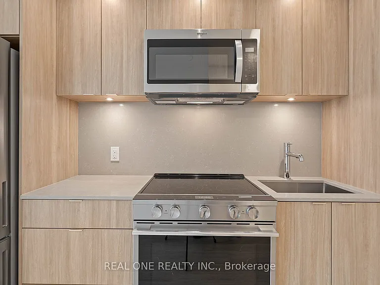 60 Central Park Dr #1602 — Photo 9