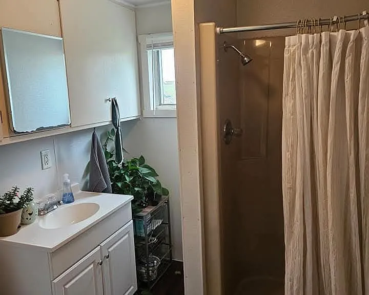 1060 Edina St — Photo 3