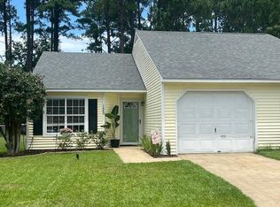 125 Village Ct, Havelock, NC 28532