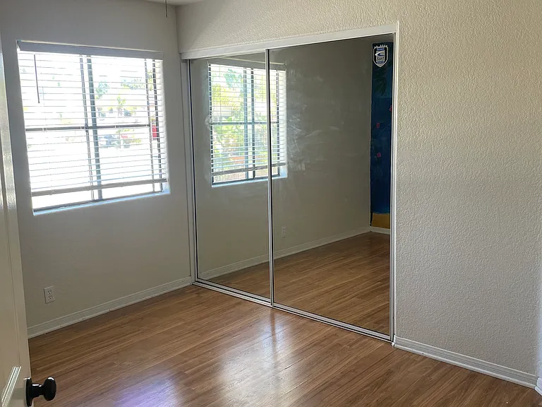 1279 Vera Cruz — Photo 15
