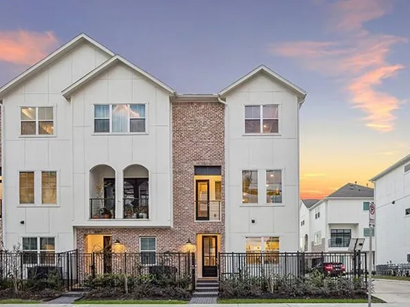 6330 Paddington Bend Dr, Houston, TX 77008