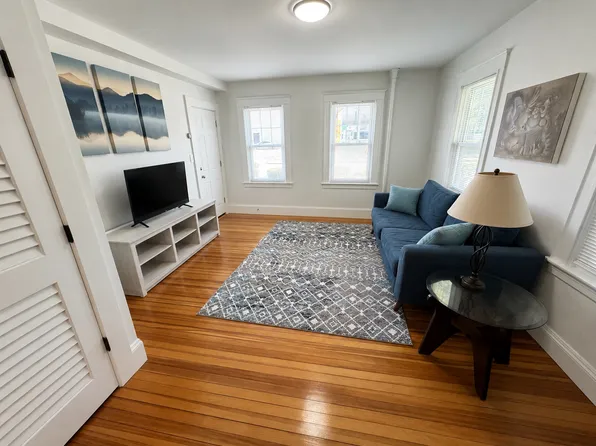 21 Main St, Foxboro, MA