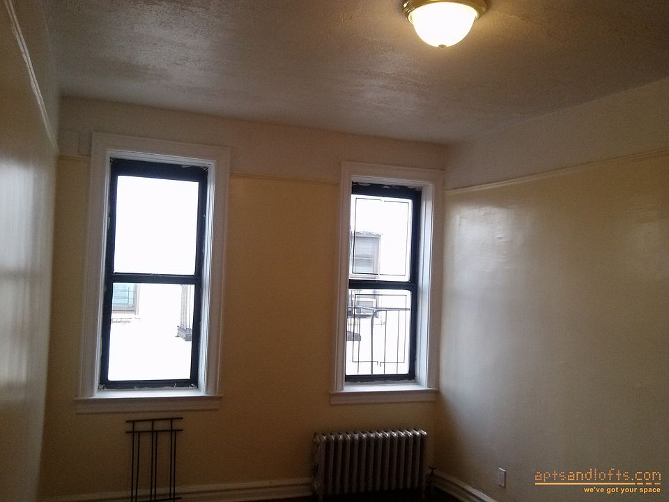 2nd image of 945 E 94th St APT 3D