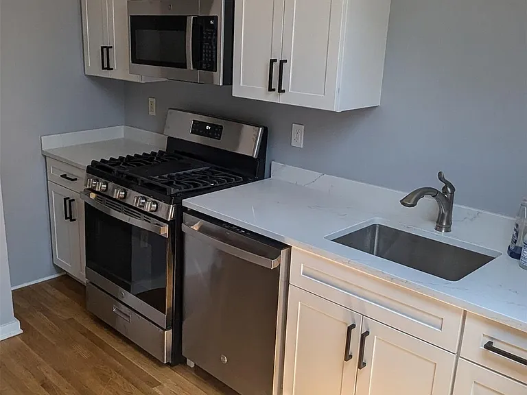 1 West St #2 — Photo 8