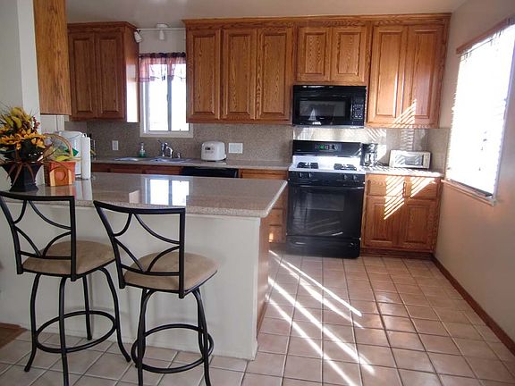 4th image of 2037 W 177th St