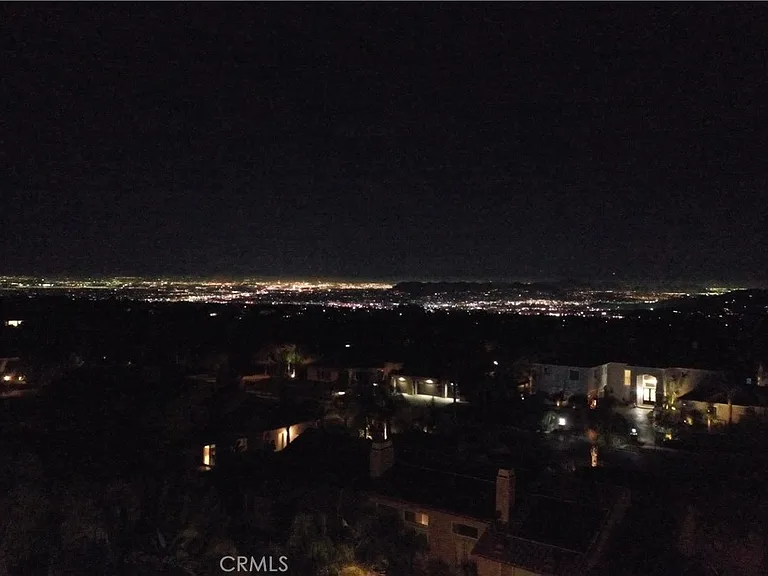 1583 Twin Oaks Cir — Photo 24