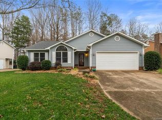 8612 Hornwood Ct, Charlotte, NC 28215