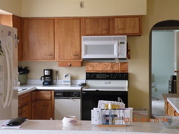 5th image of 221 Quarry Dr