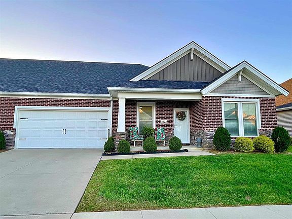 2nd image of 2572 Watson Cir