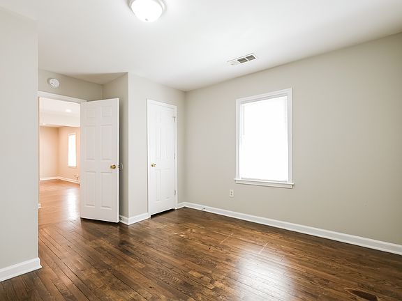 4th image of 1695 Valencia Rd