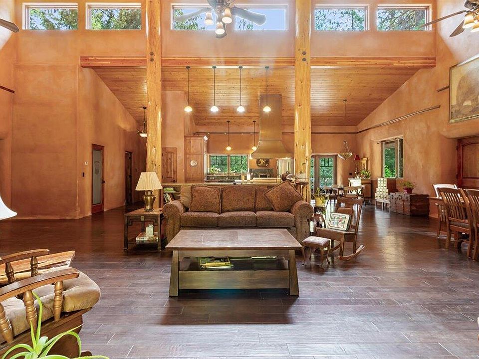 1st image of 422 Onion Mountain Rd