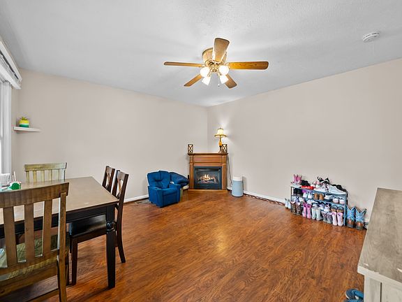 3rd image of 921 Fred Young Rd