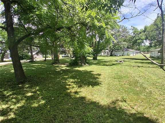 4th image of 307 S Jefferson Ave
