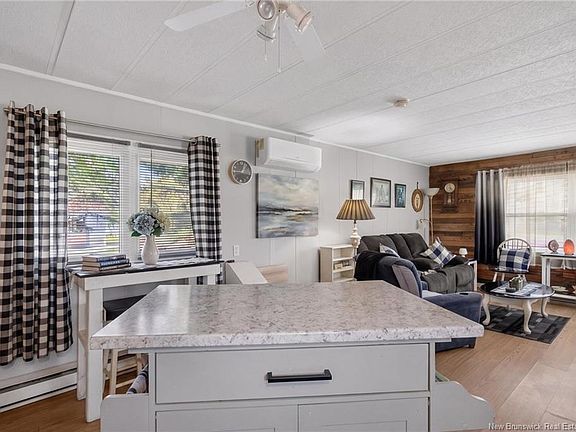 4th image of 16 Tait Cres